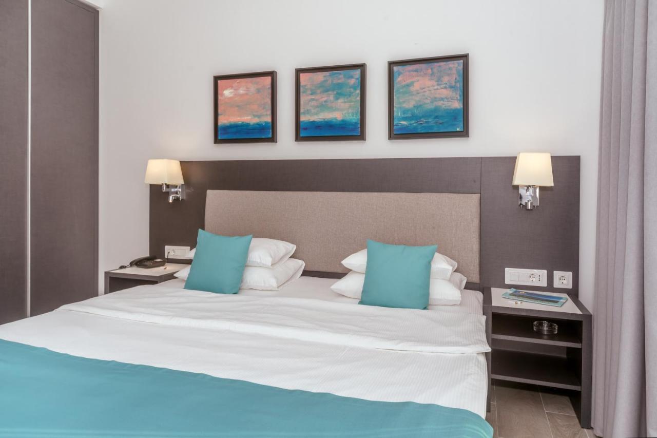 Hotel Eleven Петровац Экстерьер фото
