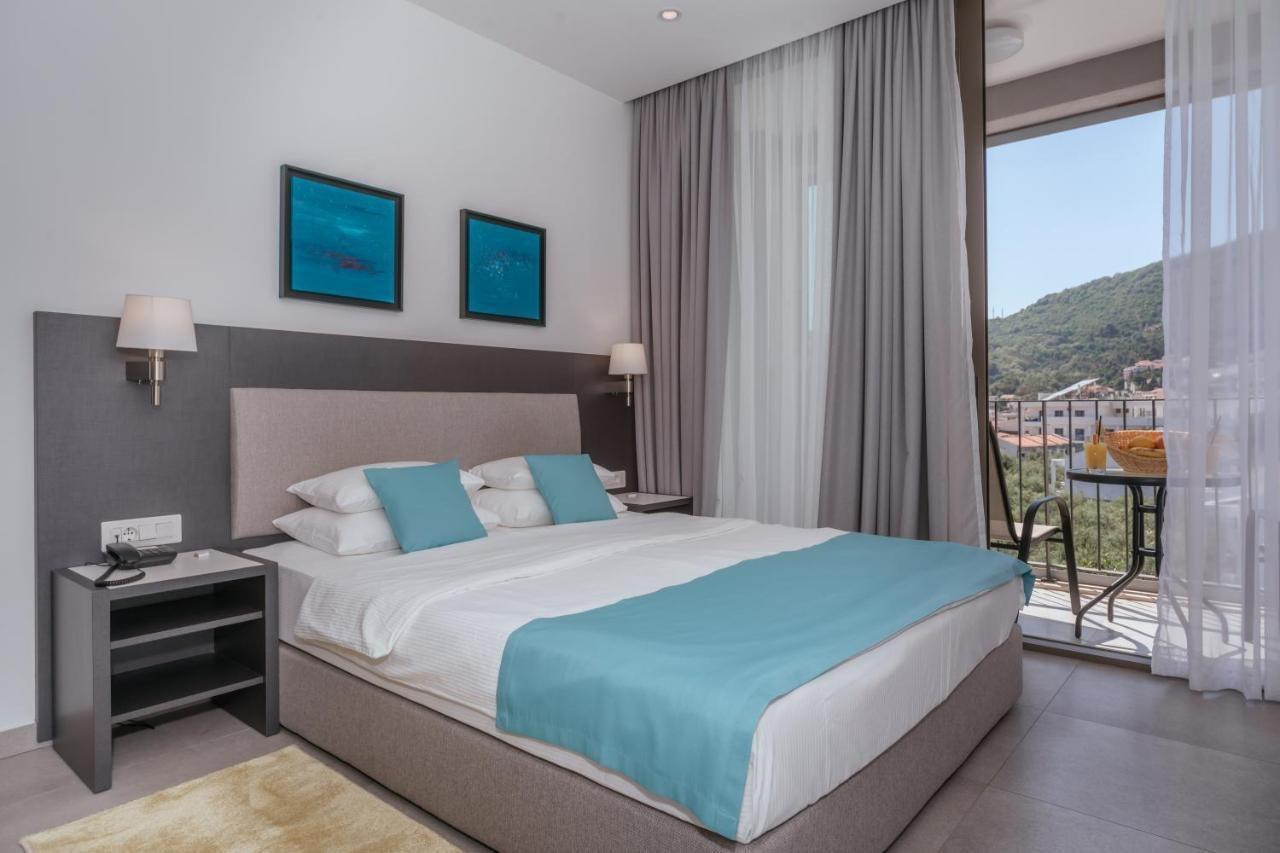 Hotel Eleven Петровац Экстерьер фото