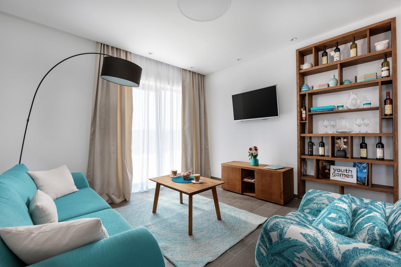 Hotel Eleven Петровац Экстерьер фото